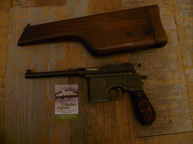 Mauser C96 cal 9 mm avec étui crosse